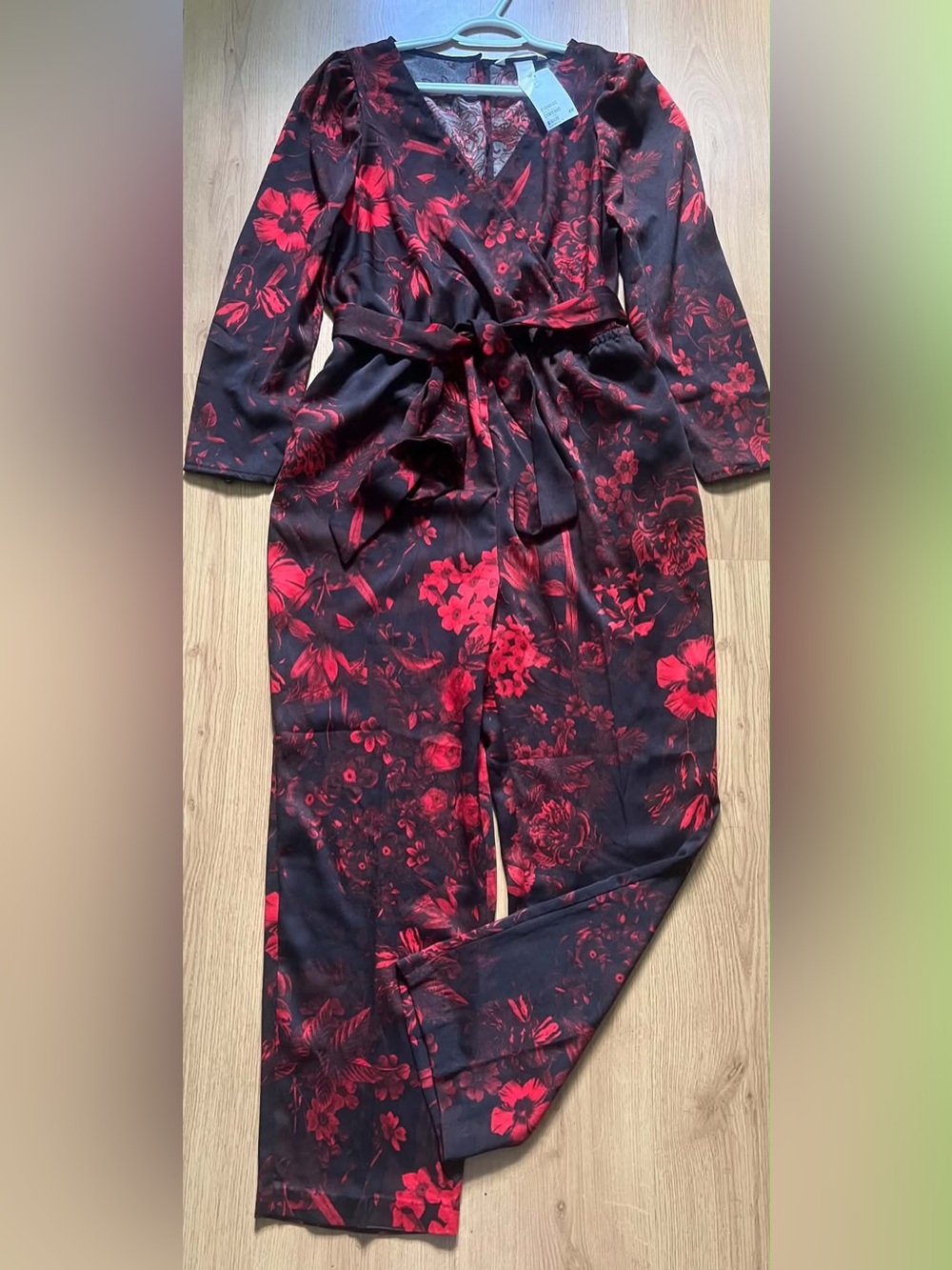 H&M Black Jumpsuit with Red Floral Print and Self-Tie Belt - Picture 7 of 9